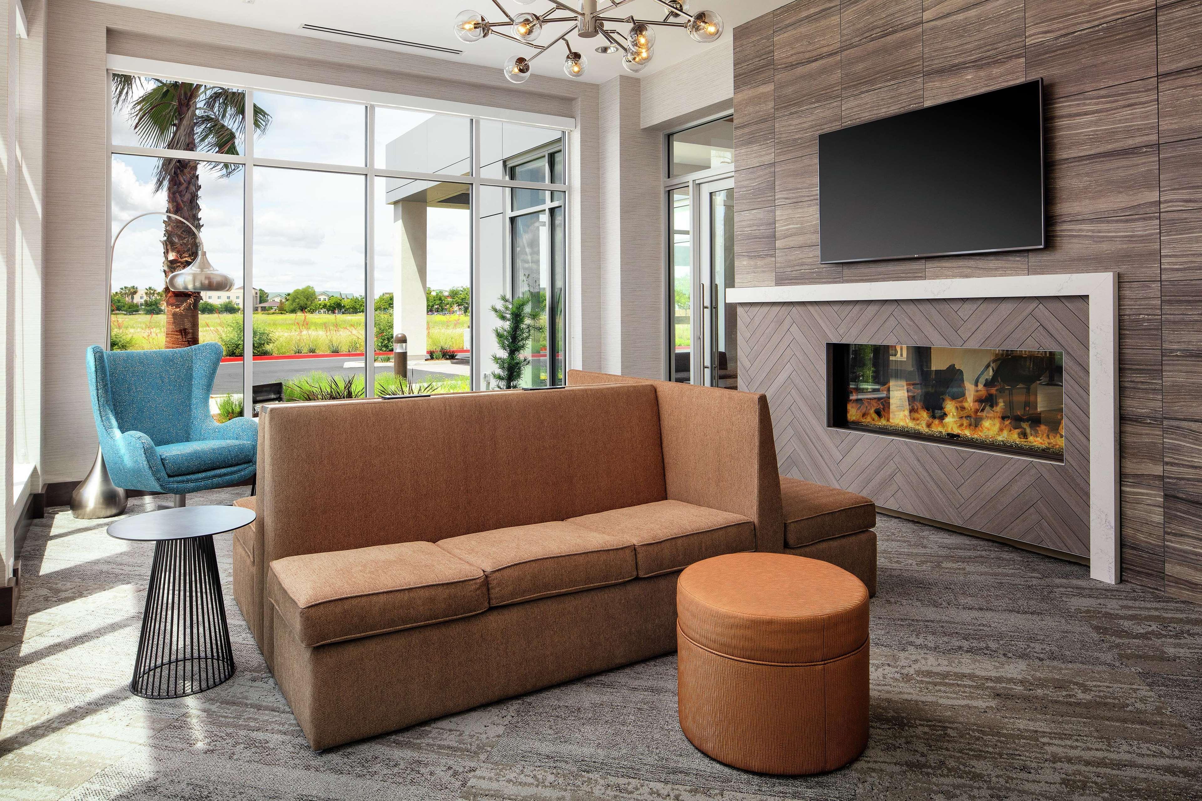 Hilton Garden Inn Sacramento Airport Natomas Kültér fotó
